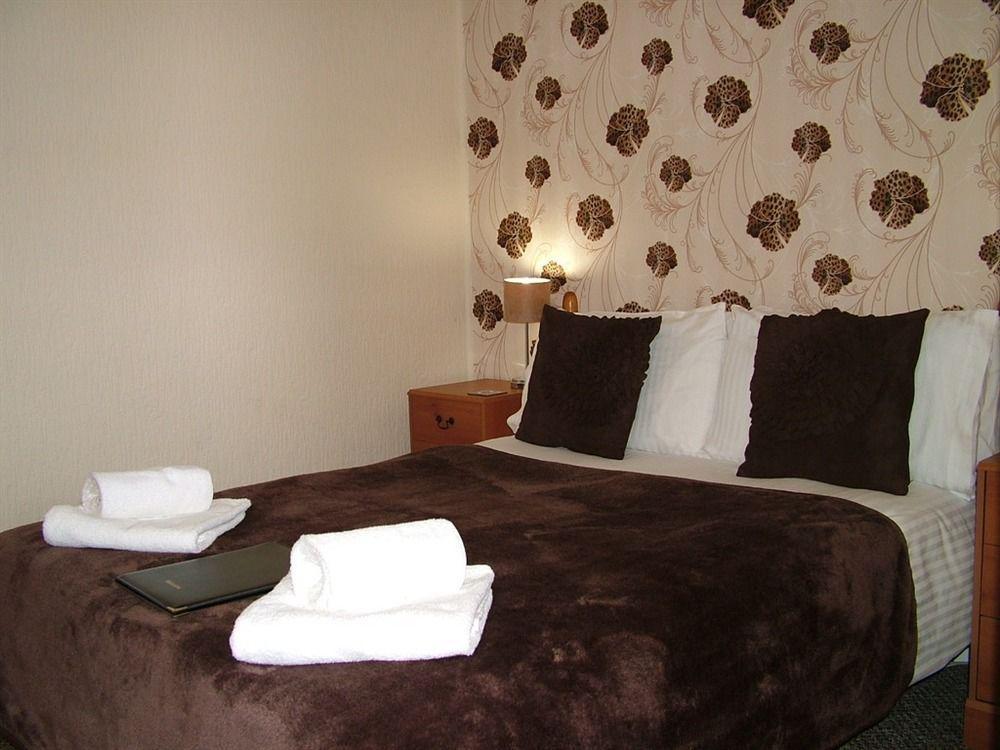 The Chesterfield, (adults Only)